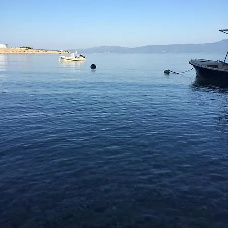 Hana * Omišalj