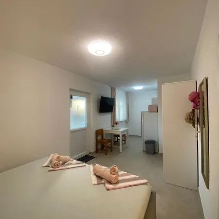 Hana Apartmán Omišalj